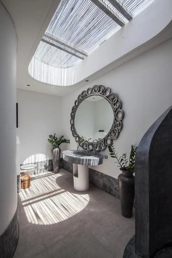 Villa Xaloc By House Of Winds - Stunning Balinese Retreat Next To Canggu Kerobokan  0*, Kerobokan (Bali)