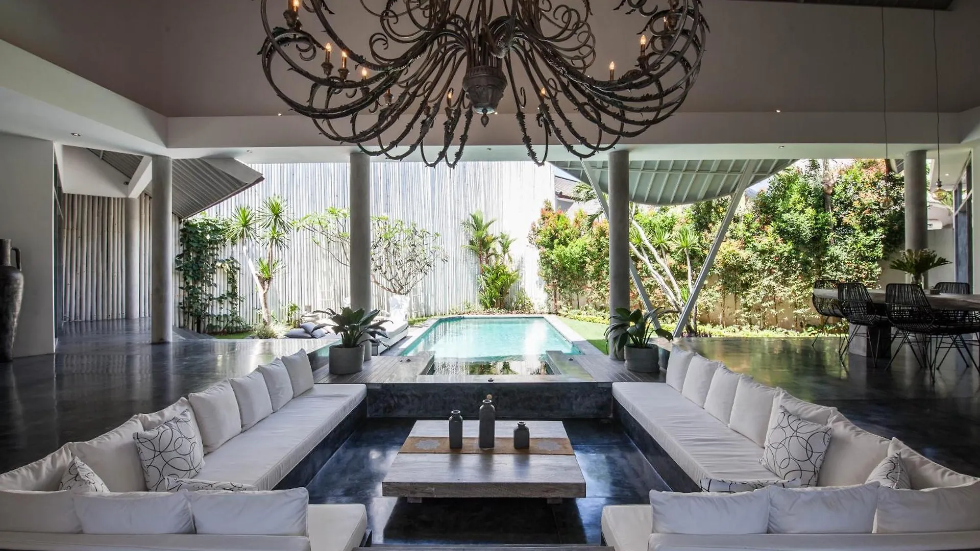 Villa Xaloc By House Of Winds - Stunning Balinese Retreat Next To Canggu Kerobokan